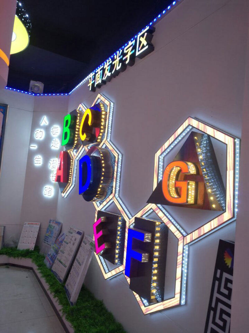 ���Ο���