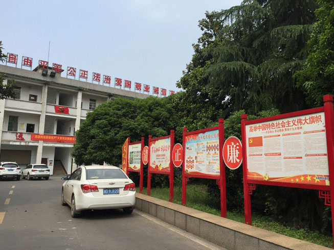 �|�������